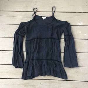 Umgee Cut Shoulders Top 🔴